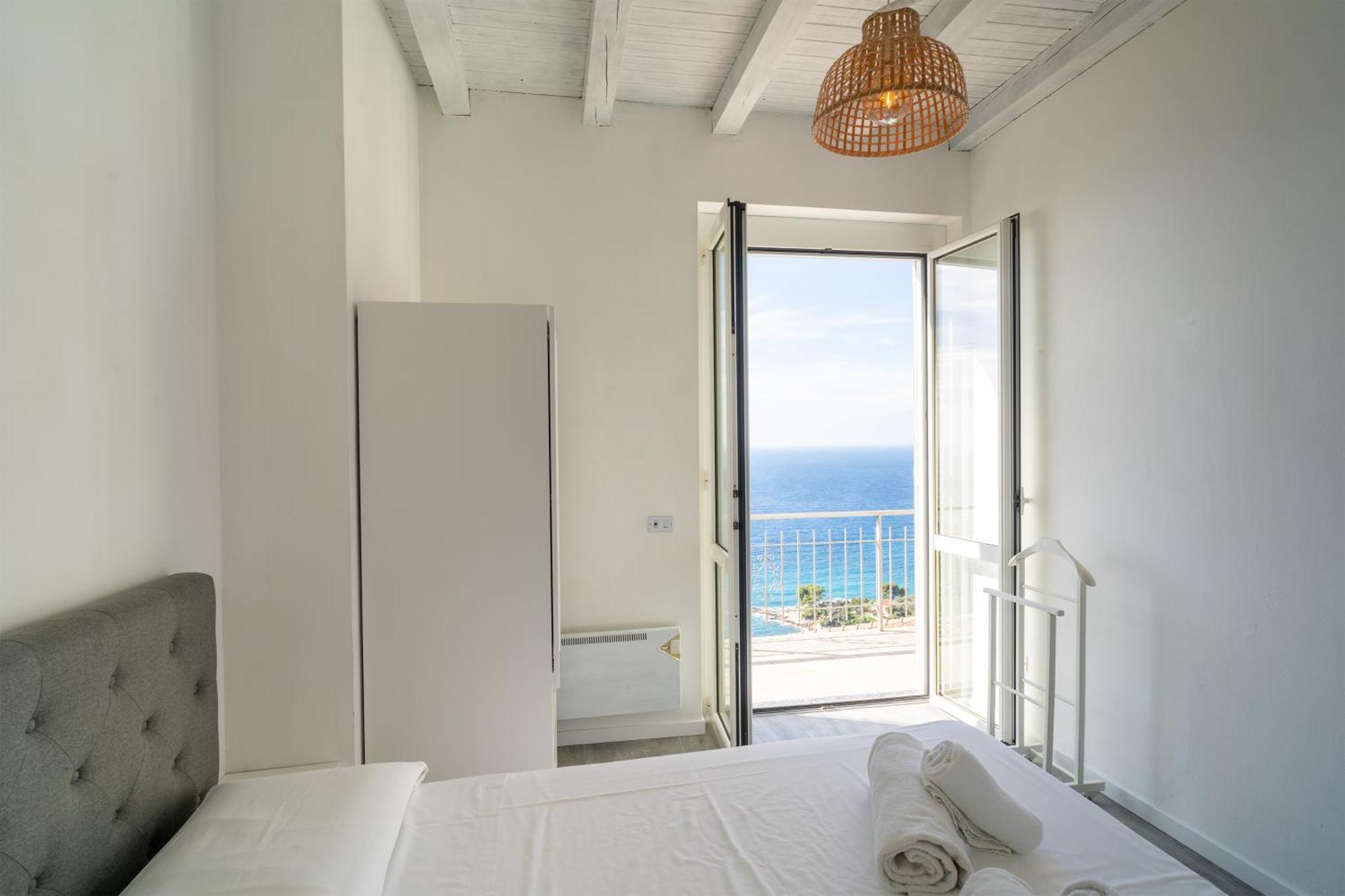 Casa Grimaldi - Terrace & Sea View Lejlighed Ventimiglia Eksteriør billede